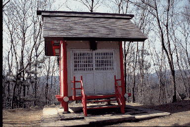 �R��̋������_��